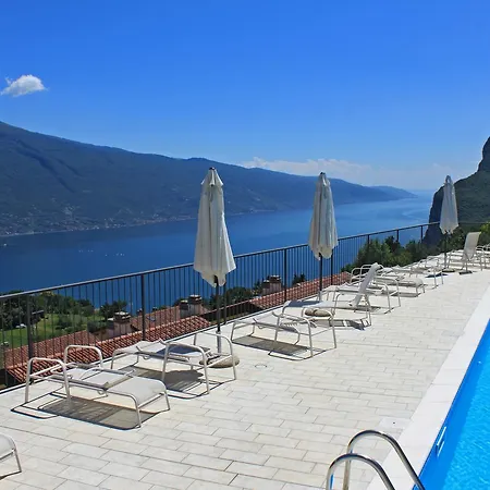 Apartment La Quiete 30 View By Gardadomusmea